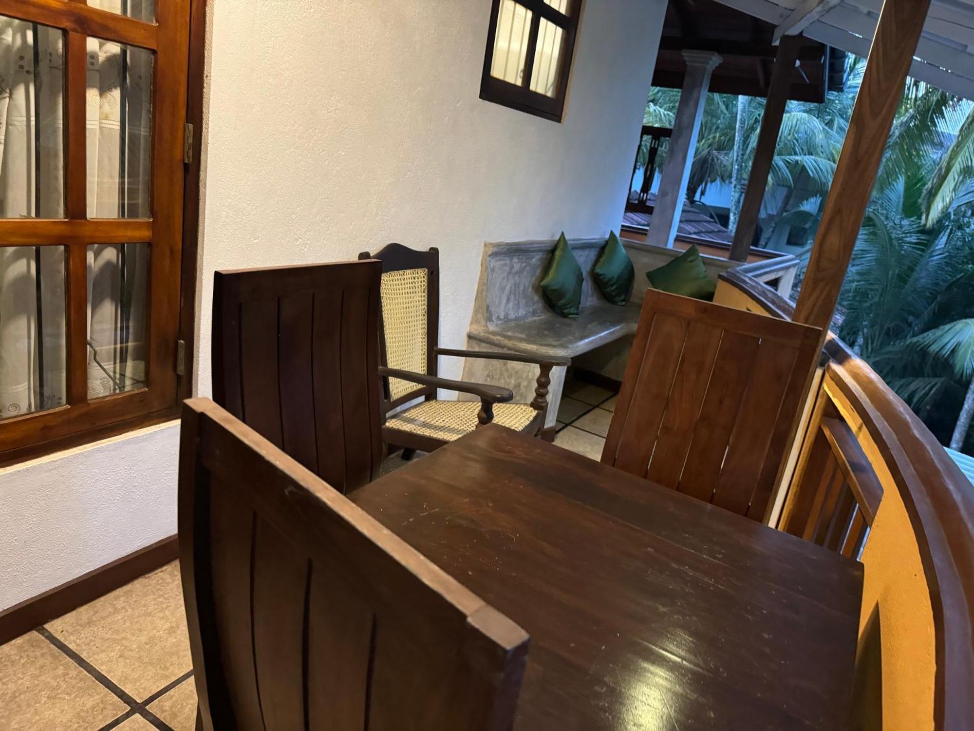 Brinkhouse Guesthouse , Unawatuna Beach Exterior foto